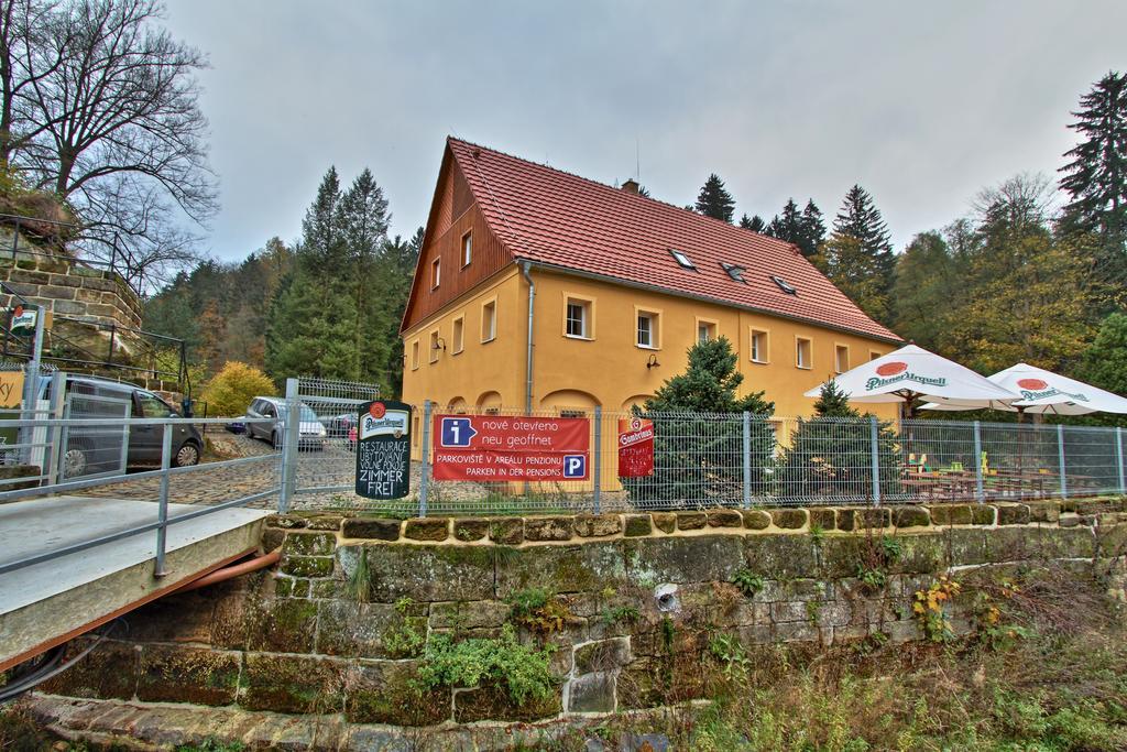 Penzion U Vyhlidky Chřibská Екстериор снимка